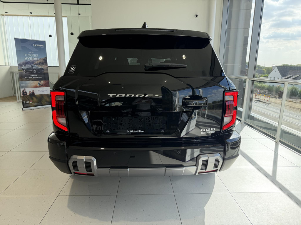 56201120-3.jpg