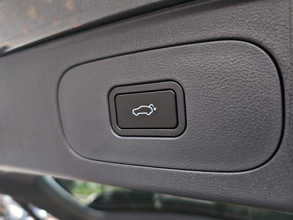 57646922-8.jpg